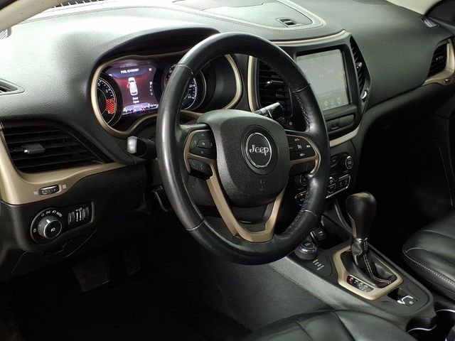 Used 2015 Jeep Cherokee Limited image 16