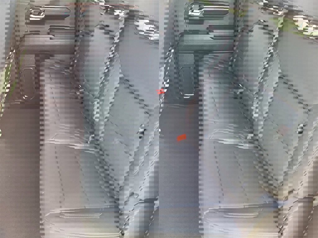 Certified 2024 GMC Sierra 1500 SLT image 8