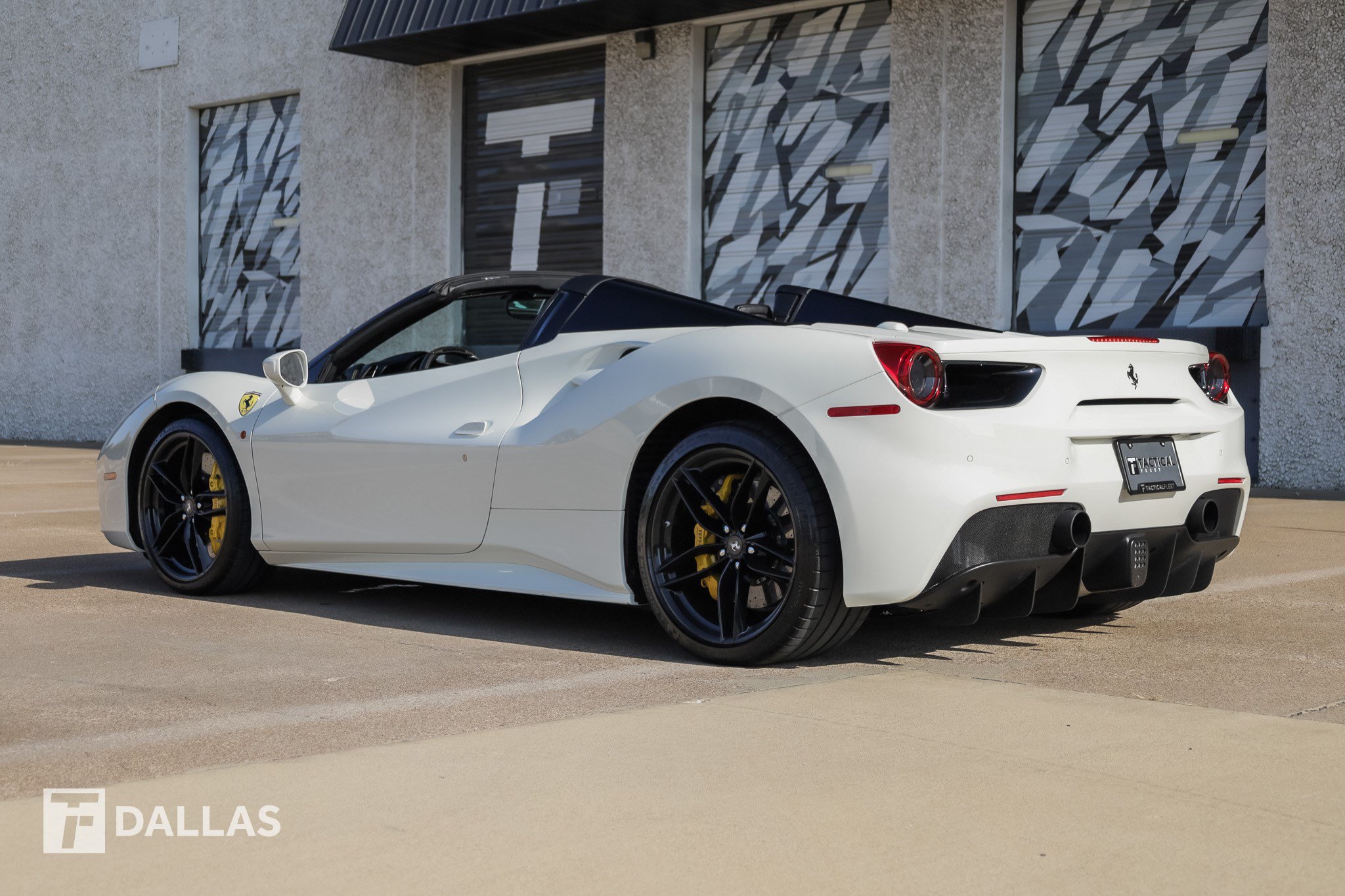 Used 2017 Ferrari 488 Spider RWD image 10