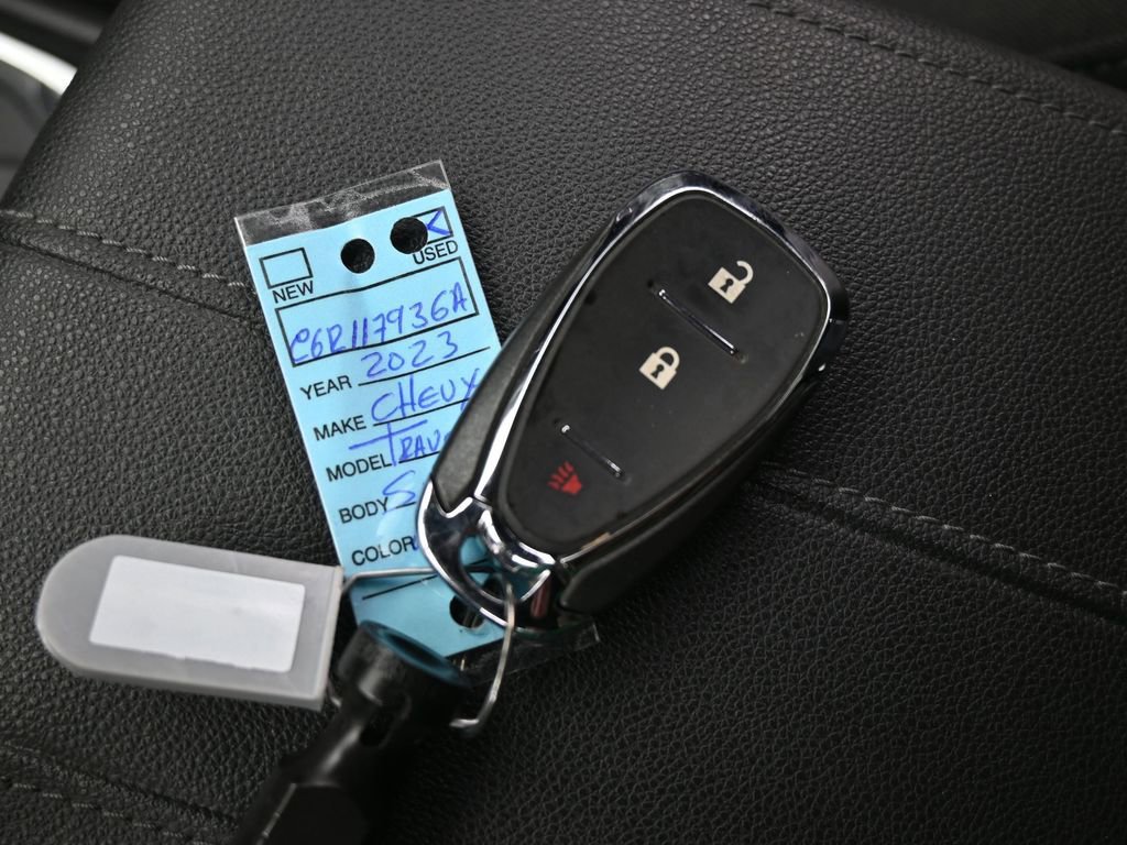 Used 2023 Chevrolet Traverse LT image 19