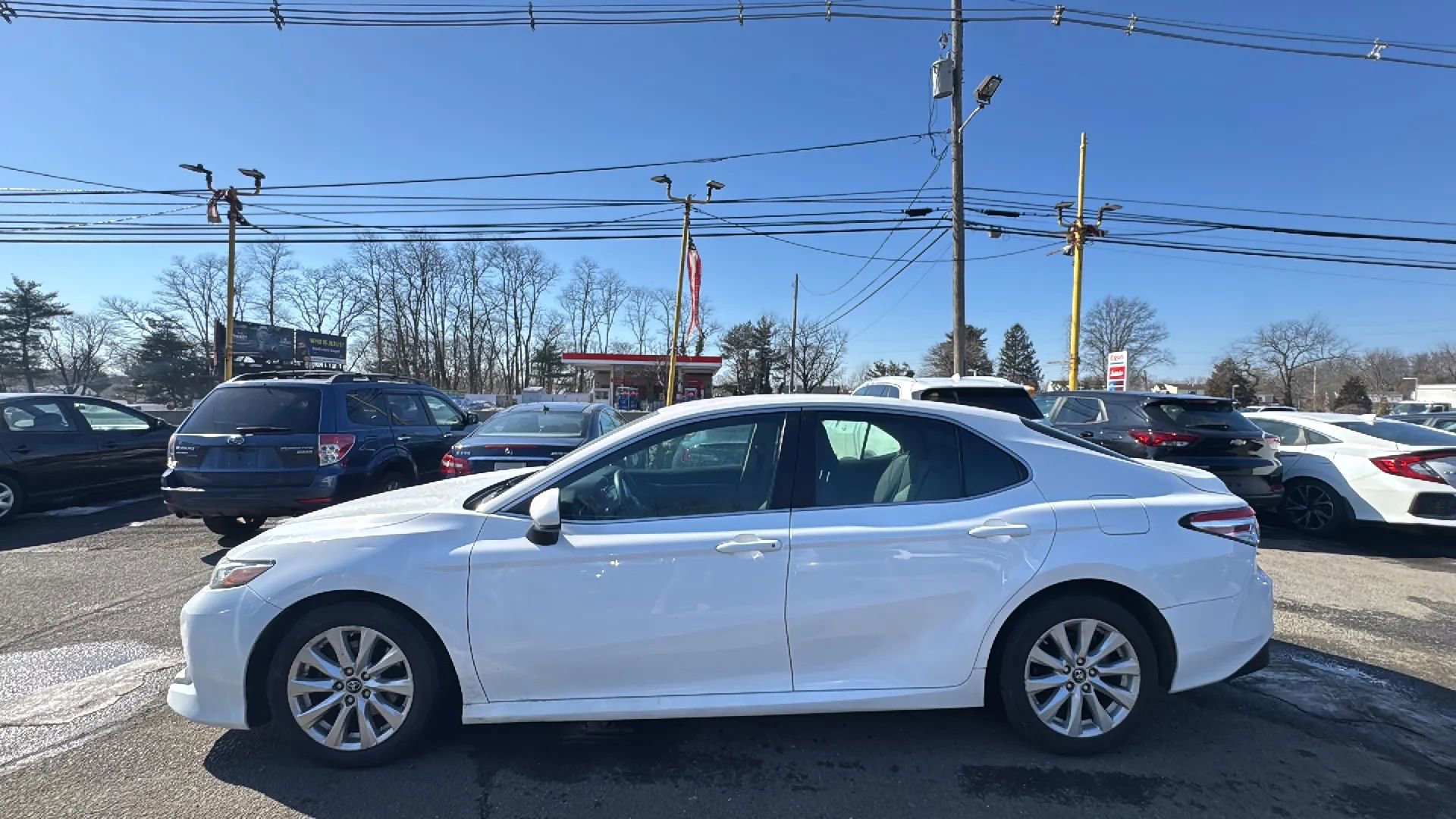 Used 2018 Toyota Camry LE image 8