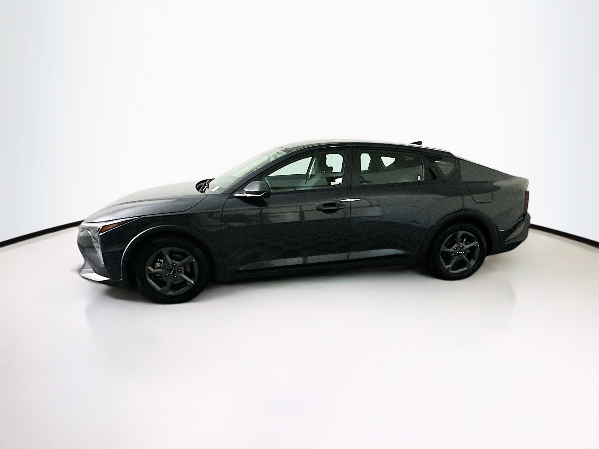 Used 2025 Kia K4 LXS image 4