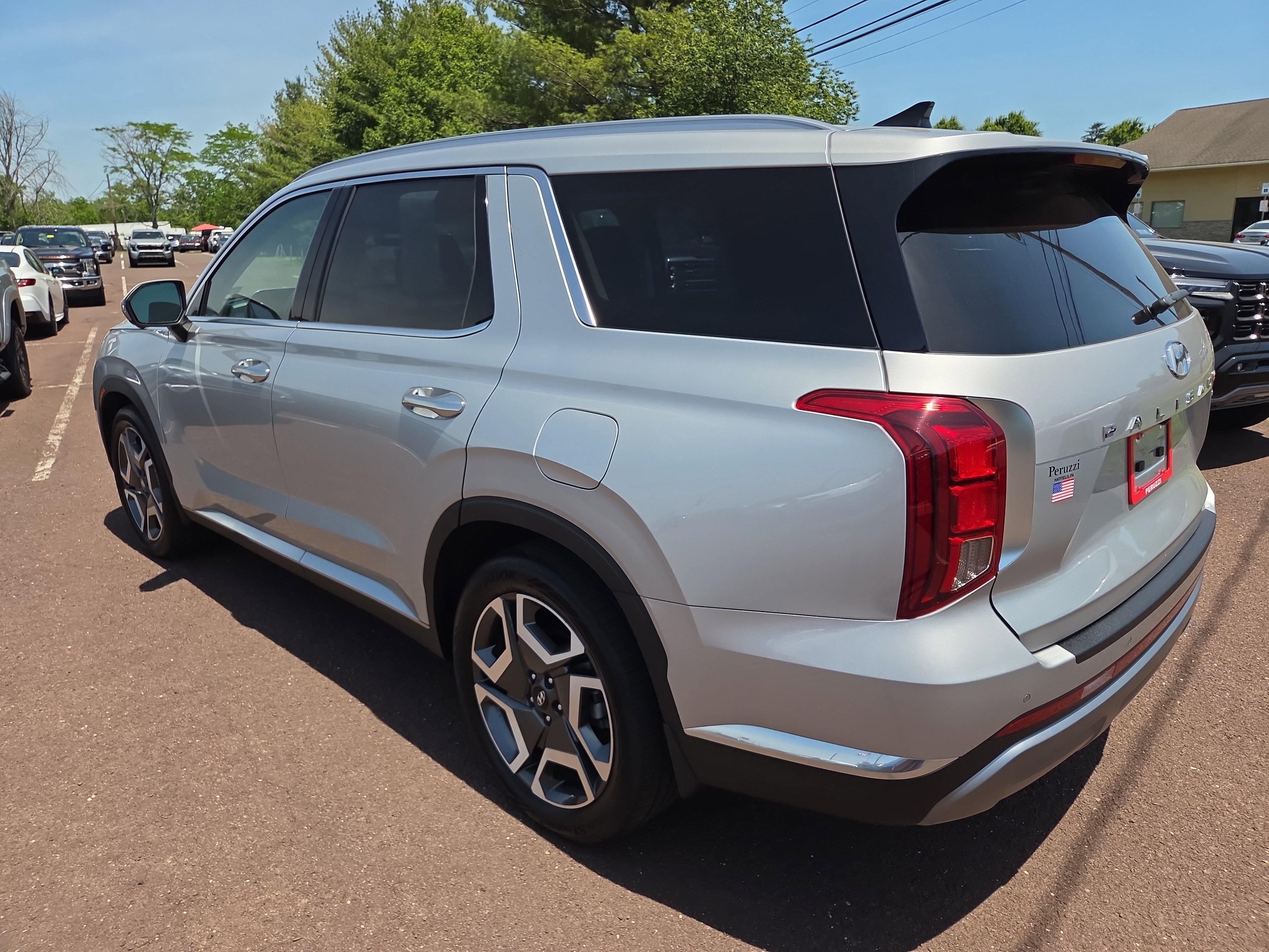 Used 2023 Hyundai Palisade Limited AWD/4WD image 5