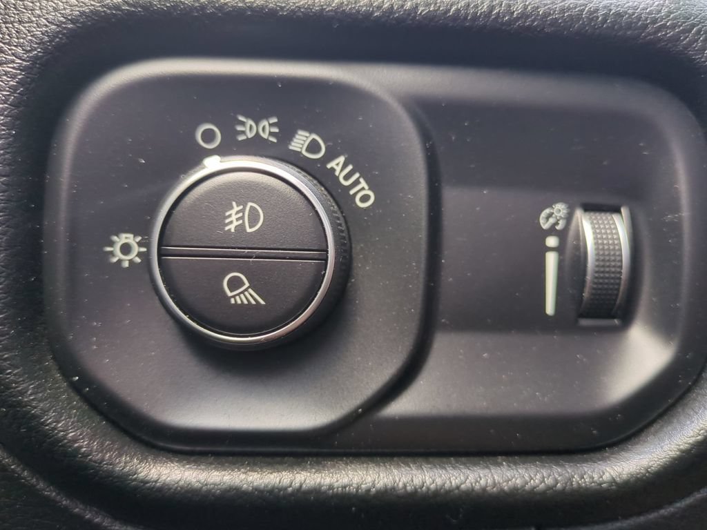 Used 2022 RAM 1500 Big Horn AWD/4WD image 28