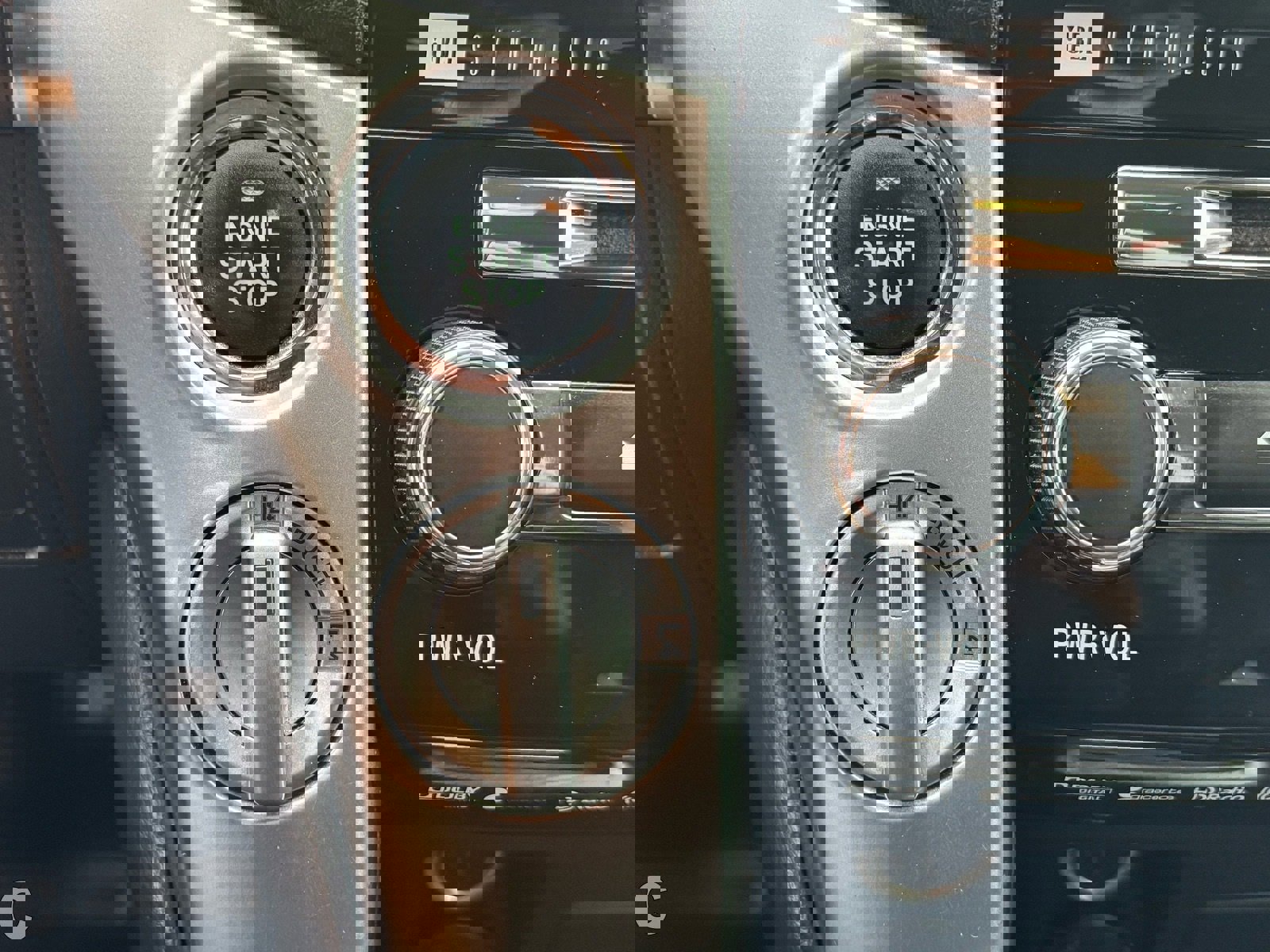 Used 2013 Toyota Land Cruiser image 27