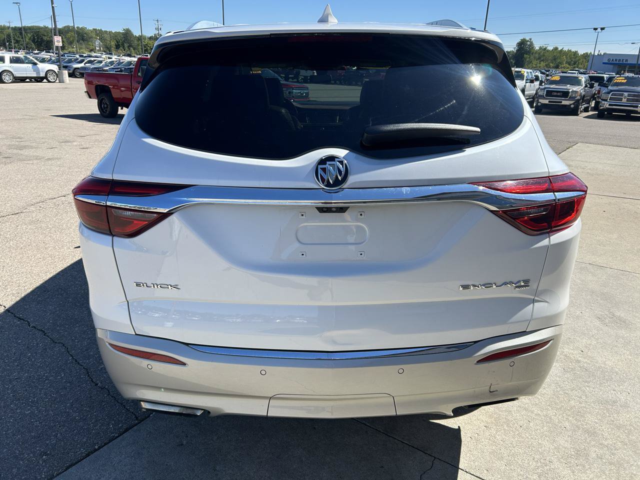 Used 2018 Buick Enclave Avenir w/ Avenir Technology Package AWD/4WD image 5