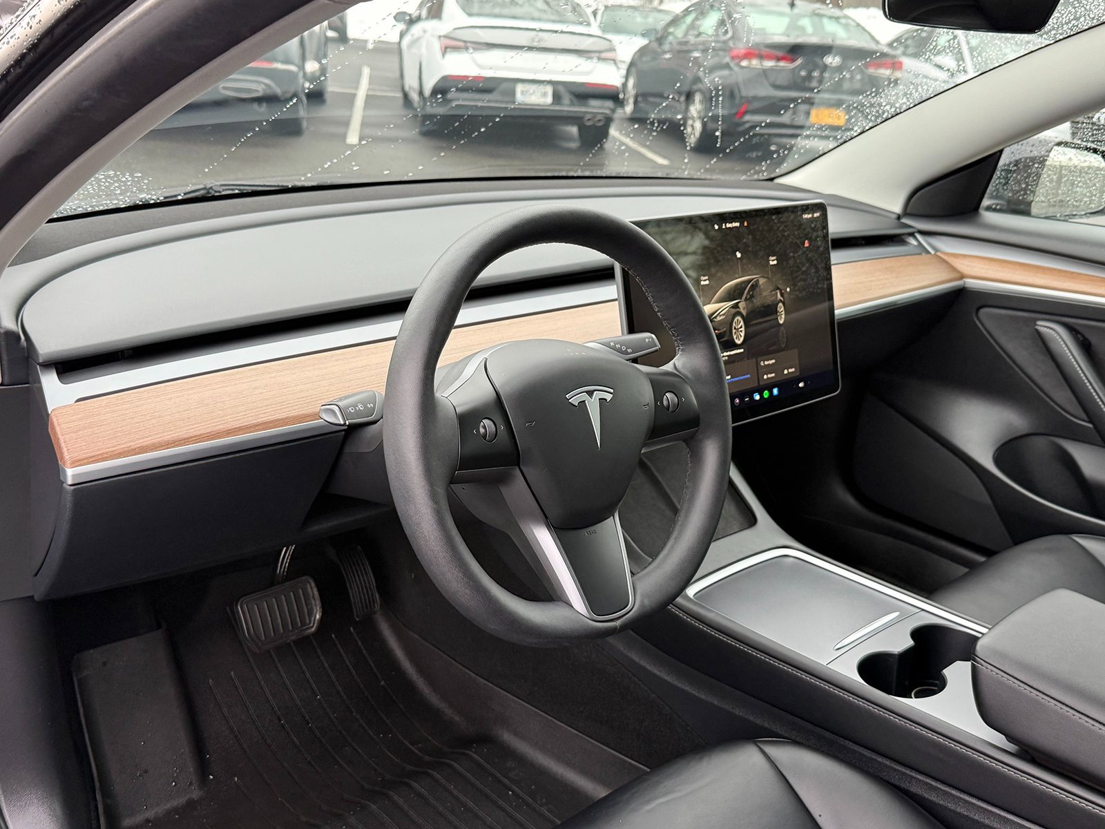 Used 2023 Tesla Model 3 Standard Range image 12