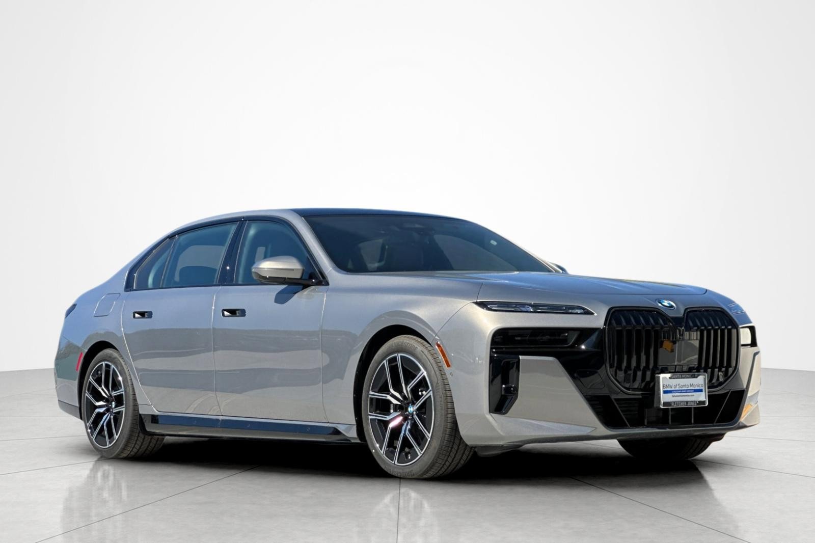 New 2026 BMW 750e xDrive w/ Executive Package AWD/4WD image 7
