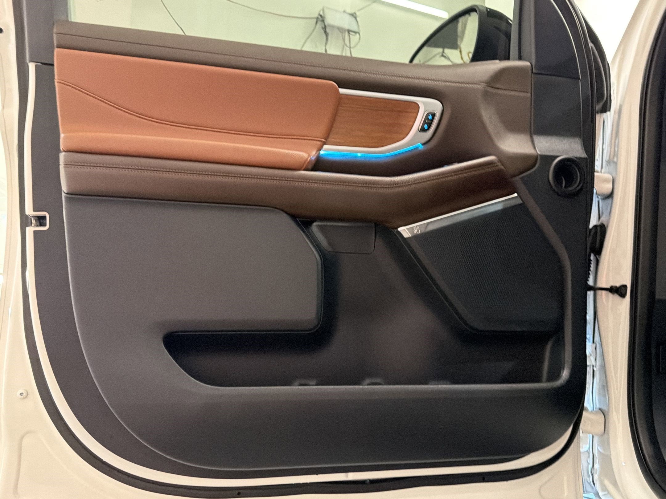 Used 2025 Ford Expedition King Ranch image 18