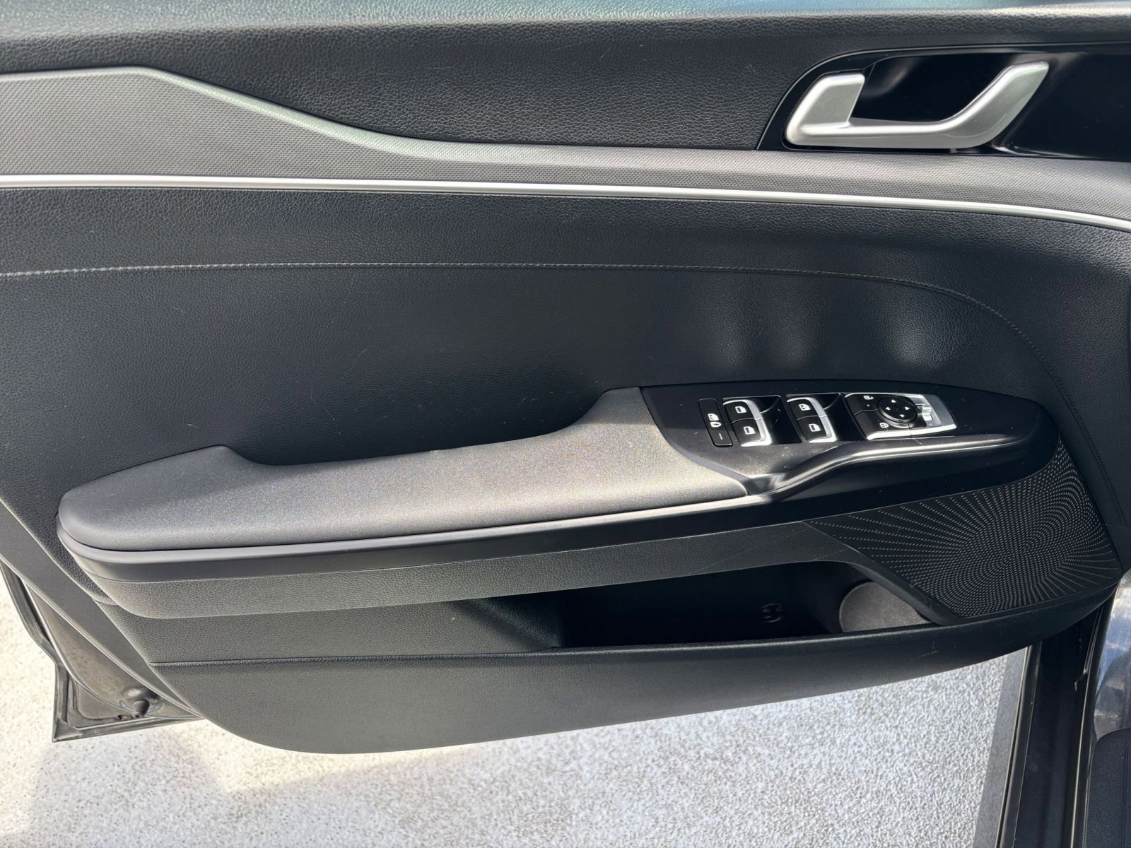 Used 2025 Kia K5 LXS image 18