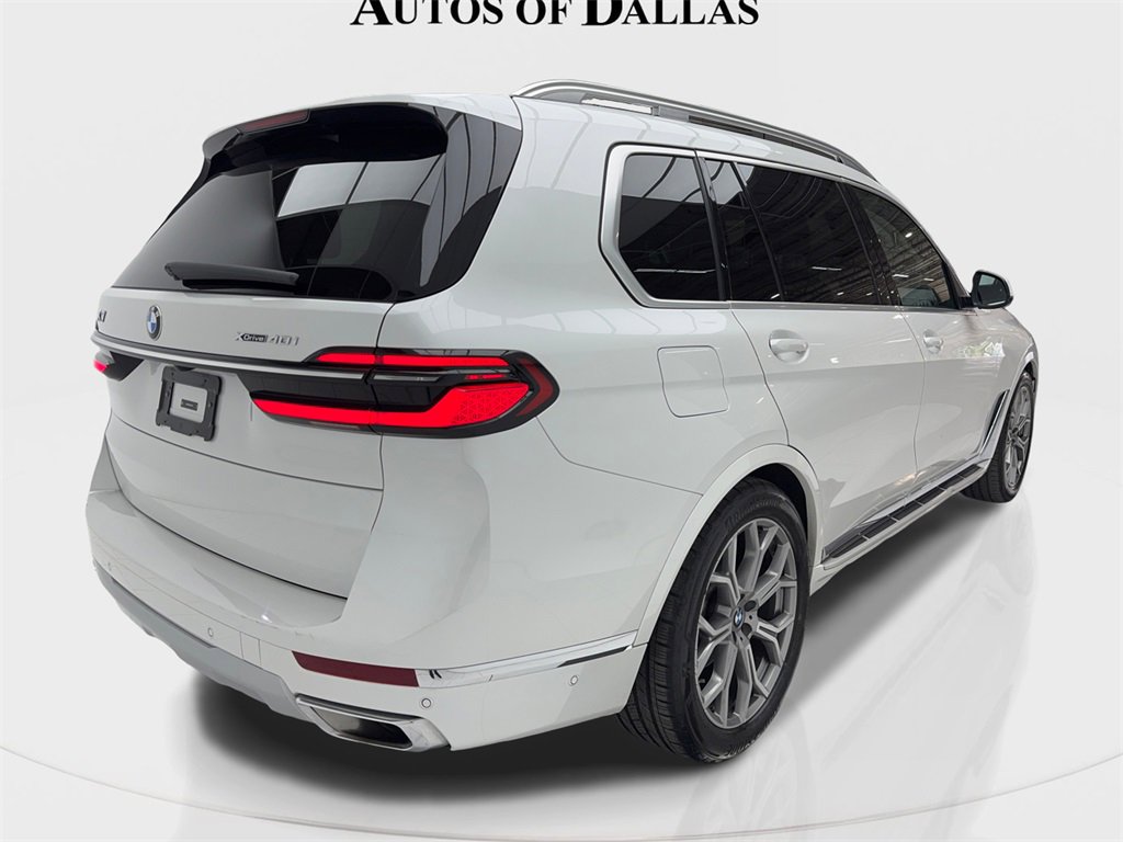 Used 2024 BMW X7 xDrive40i image 9