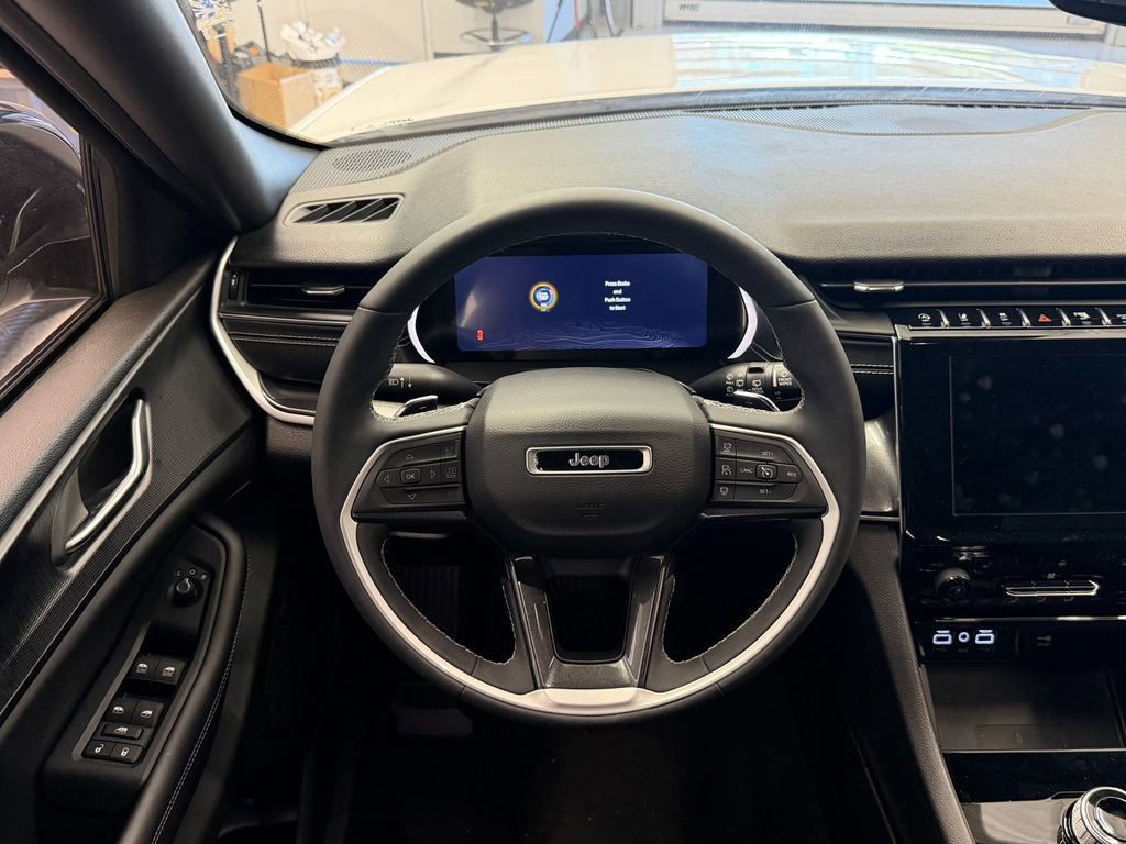 Certified 2023 Jeep Grand Cherokee Altitude AWD/4WD image 23