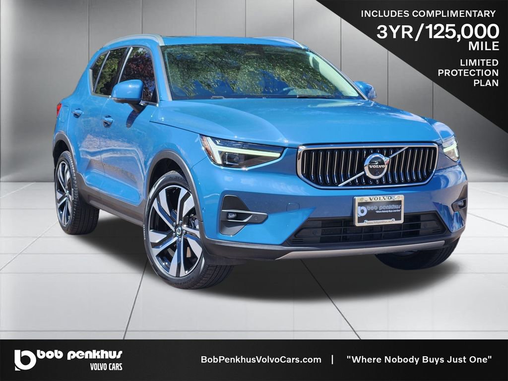 Used 2024 Volvo XC40 B5 Plus w/ Protection Package Premier