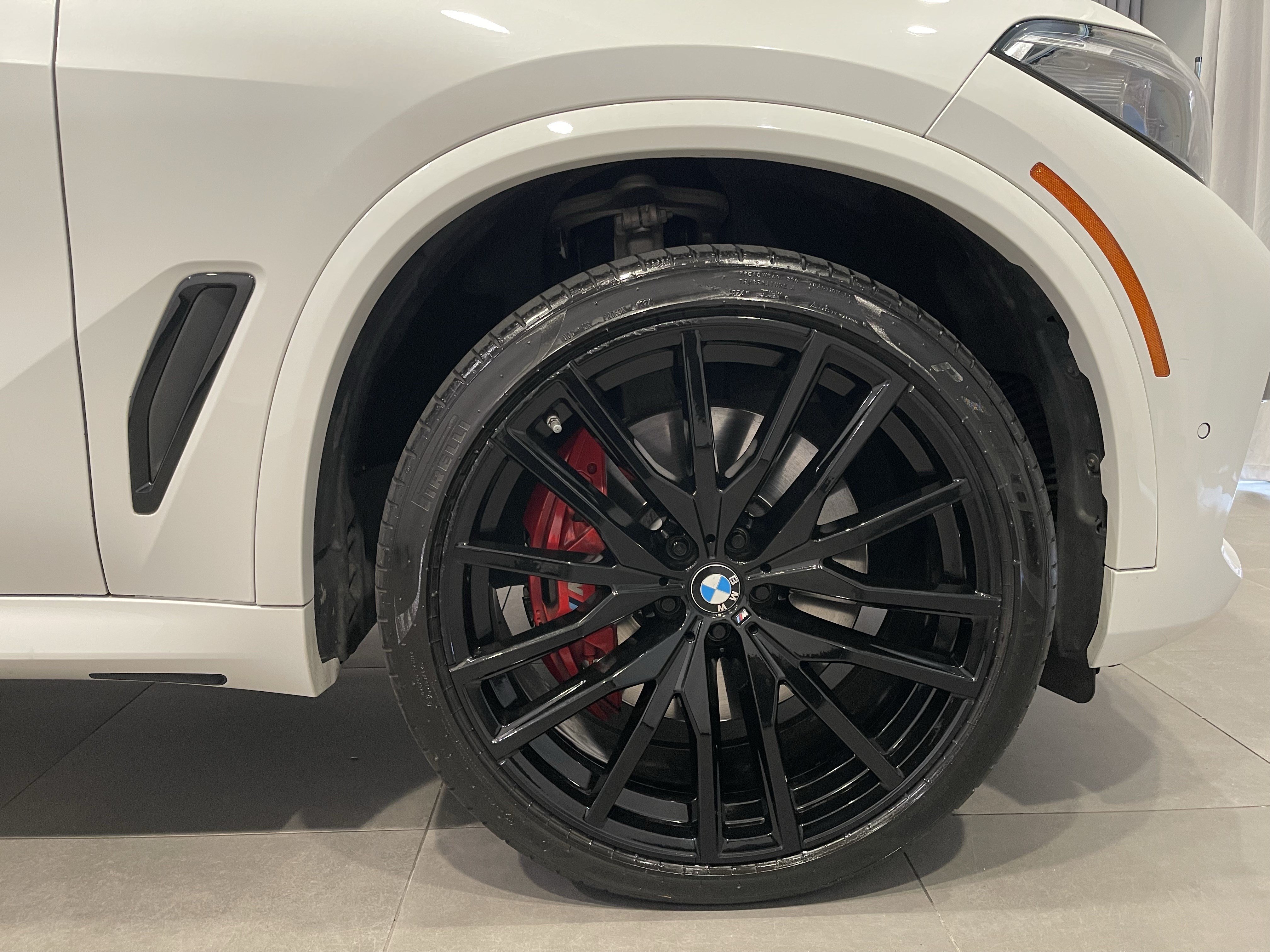 Certified 2022 BMW X5 M50i w/ Executive Package AWD/4WD image 10