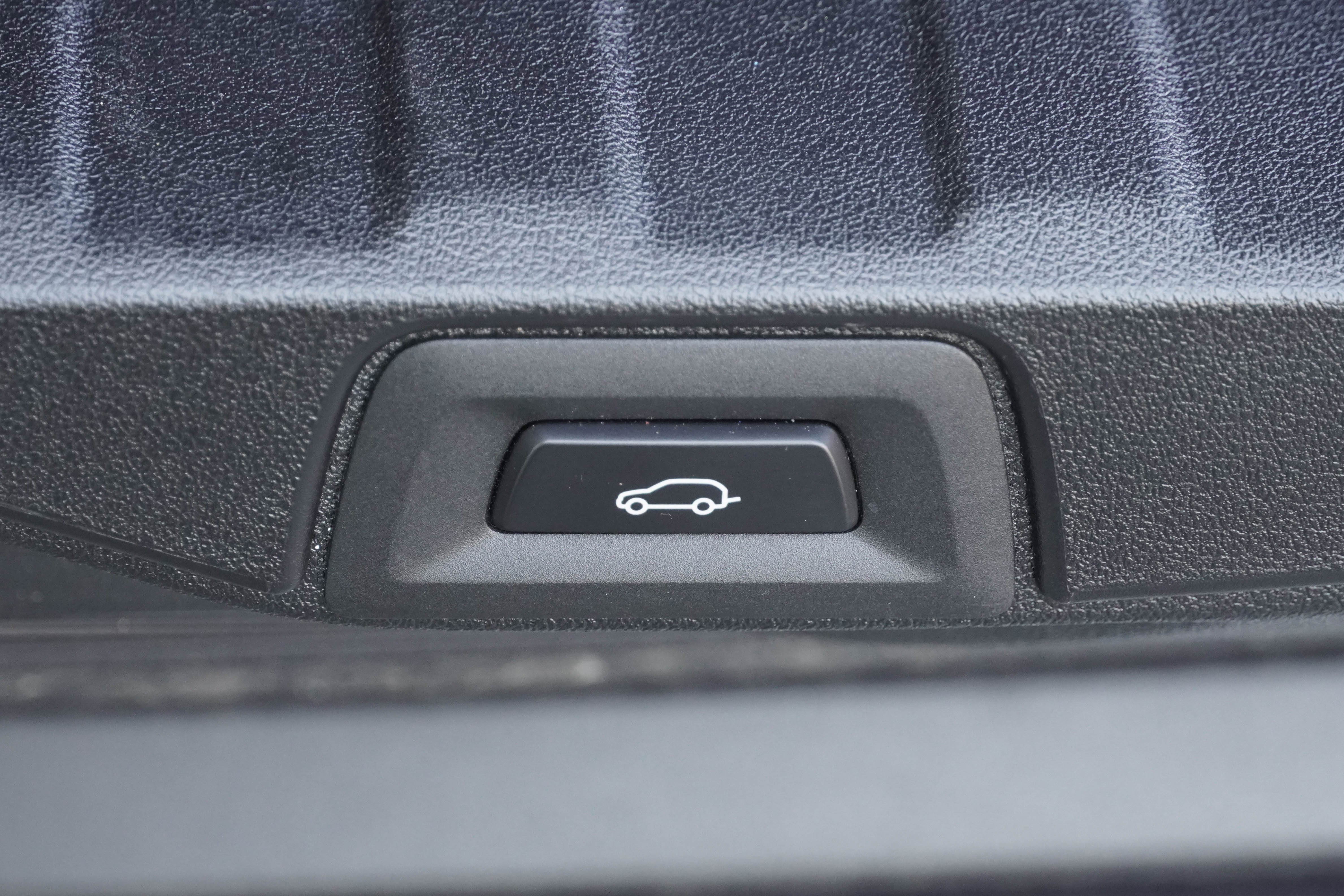 Used 2021 BMW X5 sDrive40i w/ Premium Package RWD image 40