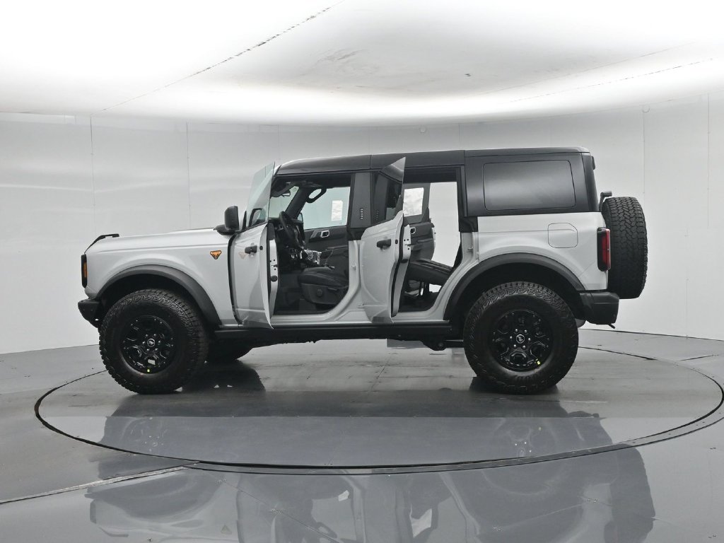 New 2026 Ford Bronco Badlands w/ Wildtrak Package AWD/4WD image 34