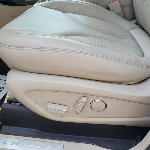 Used 2017 Lincoln MKC Select w/ Select Plus Package image 13