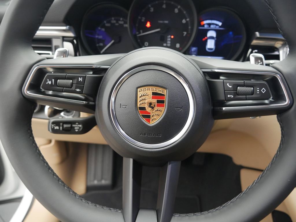 New 2026 Porsche Macan AWD/4WD image 32