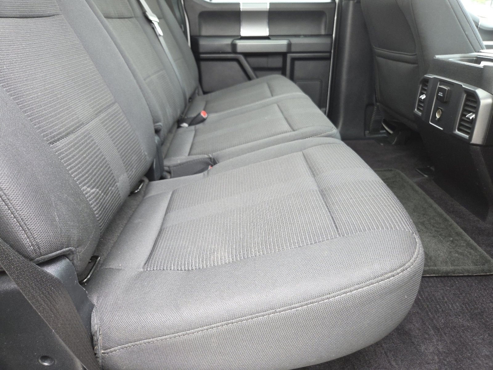 Used 2016 Ford F150 XLT w/ Equipment Group 302A Luxury AWD/4WD image 27