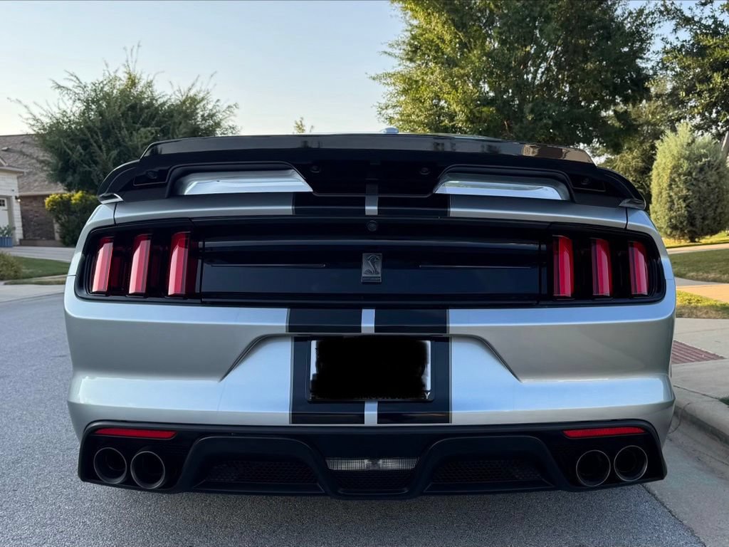 Used 2020 Ford Mustang Shelby GT350 w/ Technology Package RWD image 5