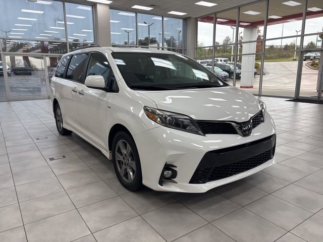 Used 2019 Toyota Sienna SE