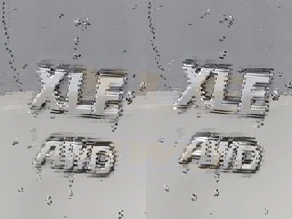 Certified 2021 Toyota RAV4 XLE w/ Convenience Package image 9