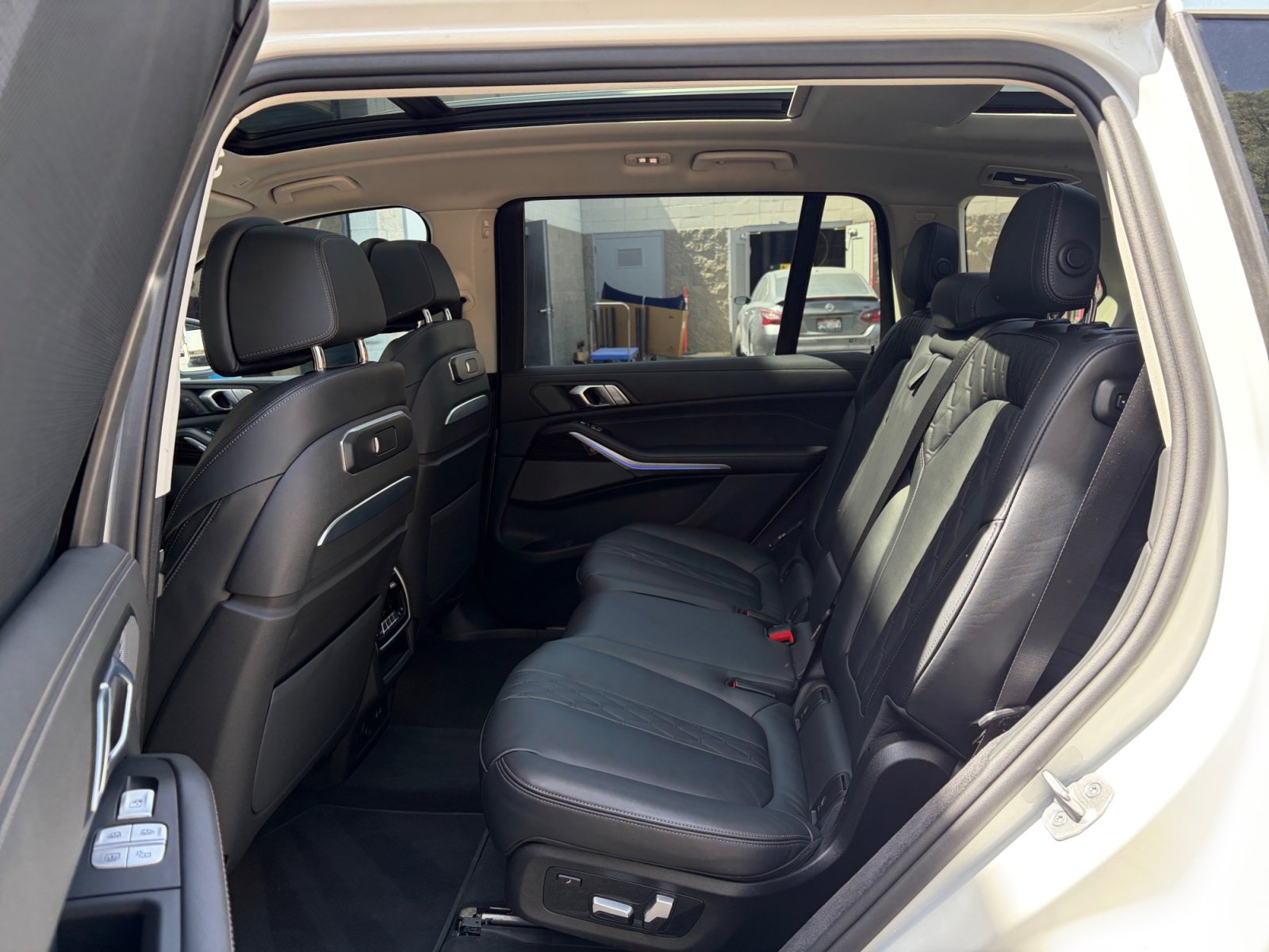 Used 2026 BMW X7 xDrive40i AWD/4WD image 24