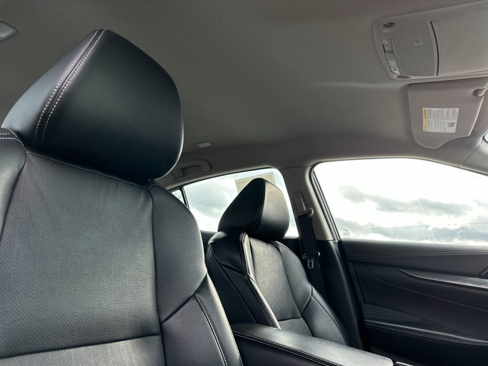 Used 2022 Nissan Maxima SV w/ Floor Mat Group image 16