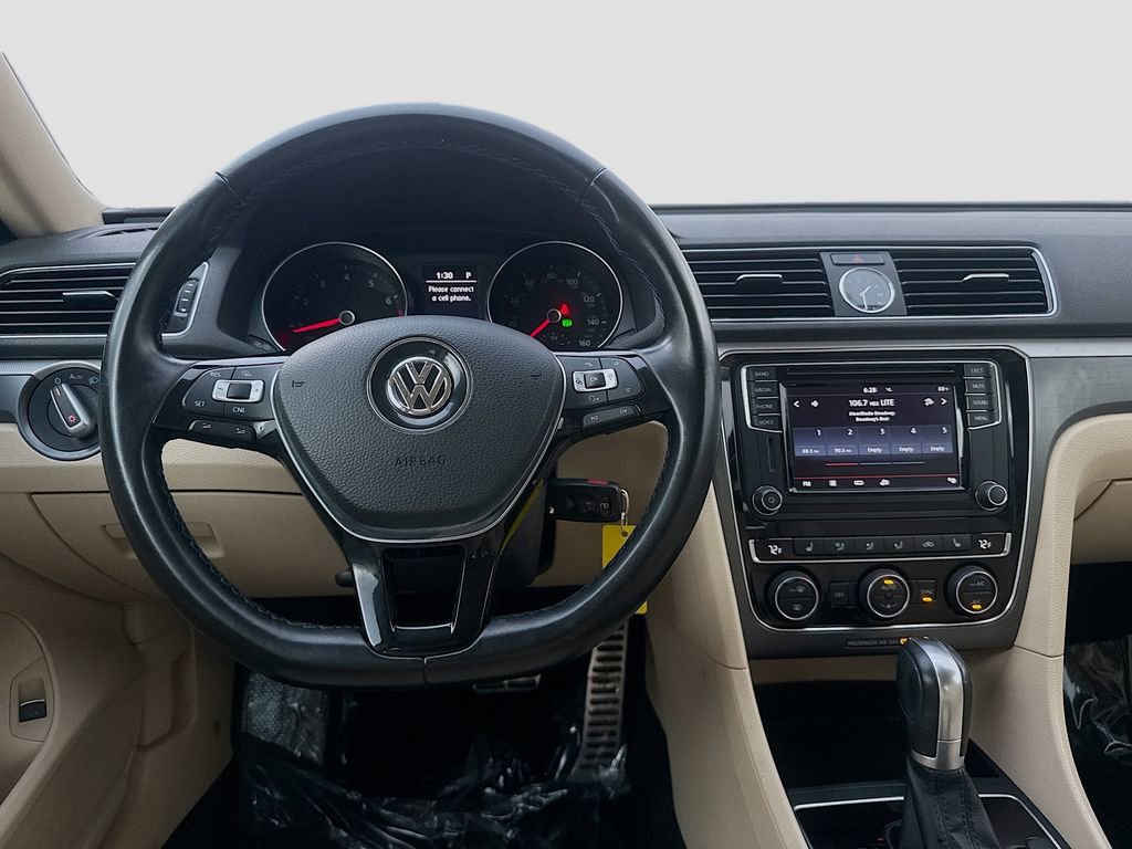 Used 2017 Volkswagen Passat 1.8T R-Line FWD image 25