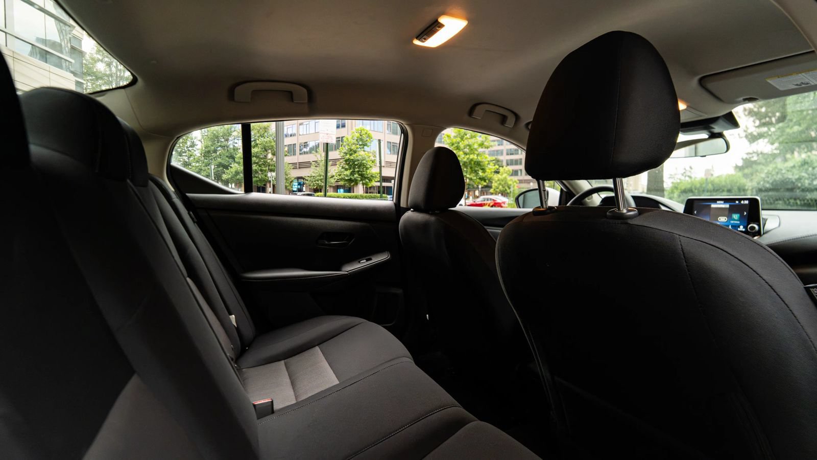 Used 2025 Nissan Sentra SV FWD image 15