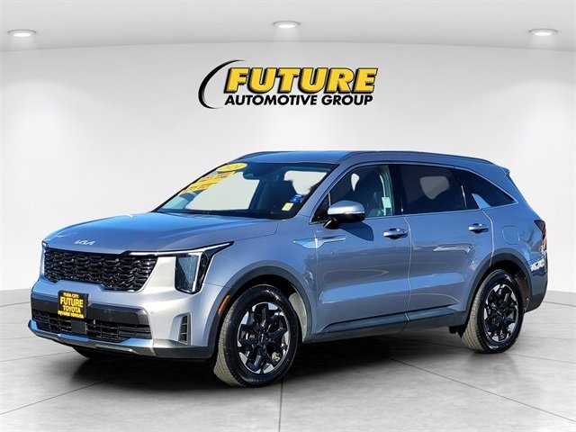 Used 2024 Kia Sorento S image 10