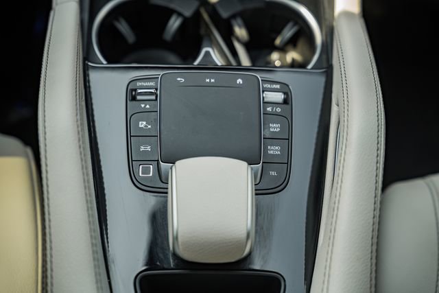 Used 2025 Mercedes-Benz GLE 450e 4MATIC image 25