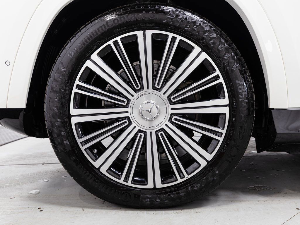 Used 2024 Mercedes-Benz Maybach GLS 600 4MATIC image 39