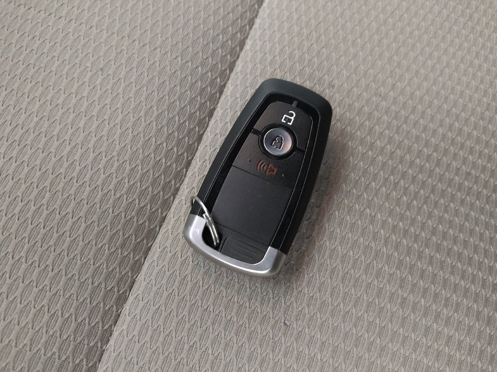 Used 2018 Ford Explorer XLT FWD image 32