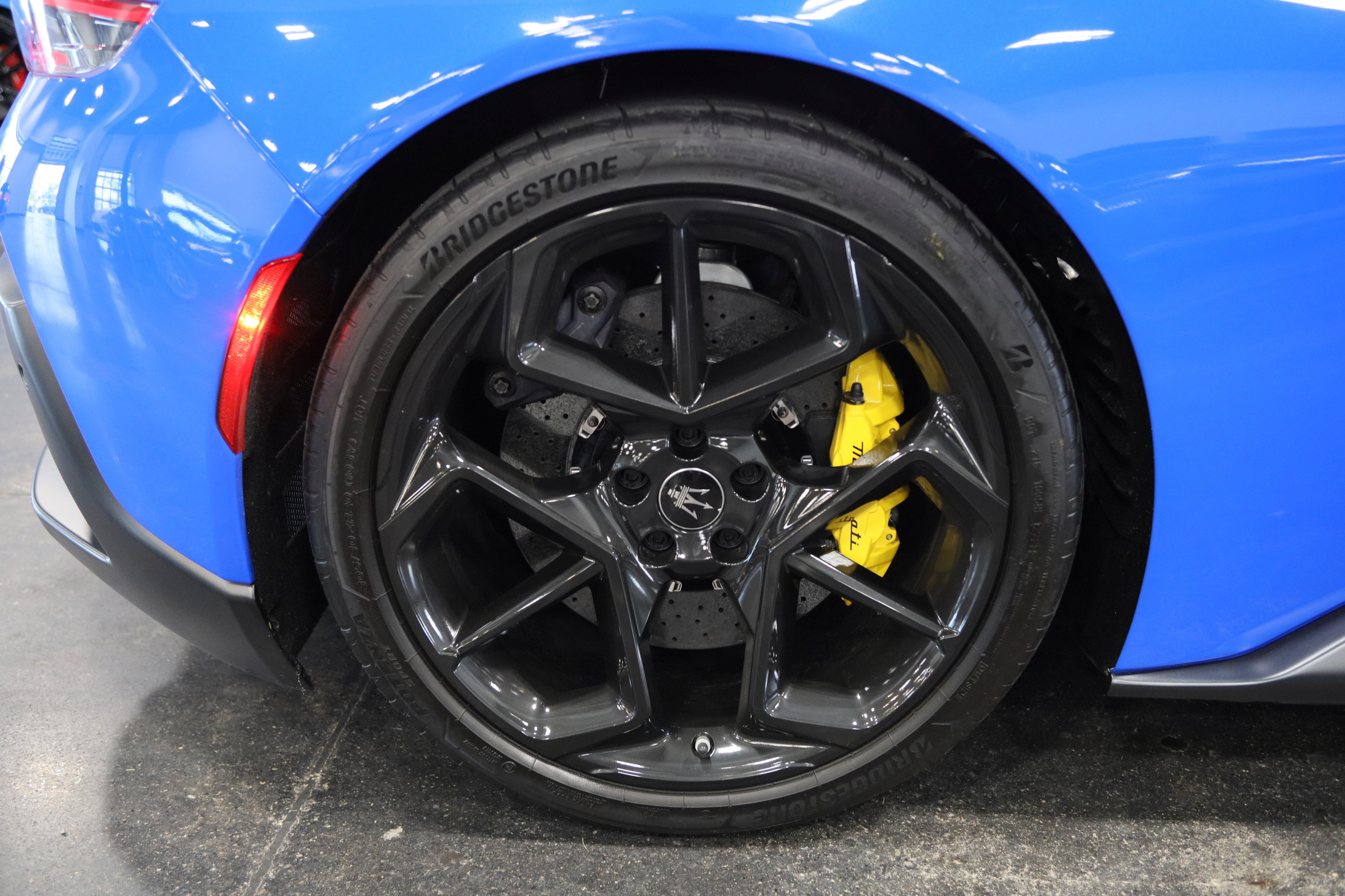 Used 2022 Maserati MC20 Coupe RWD image 11