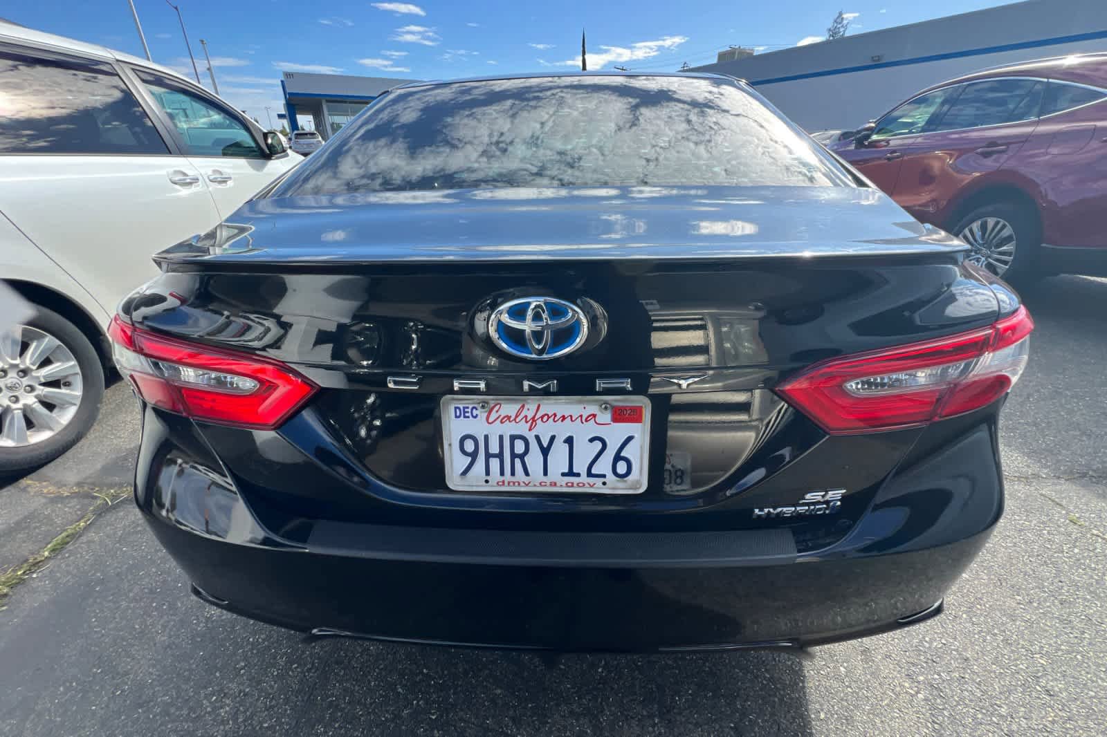 Used 2018 Toyota Camry SE FWD image 5