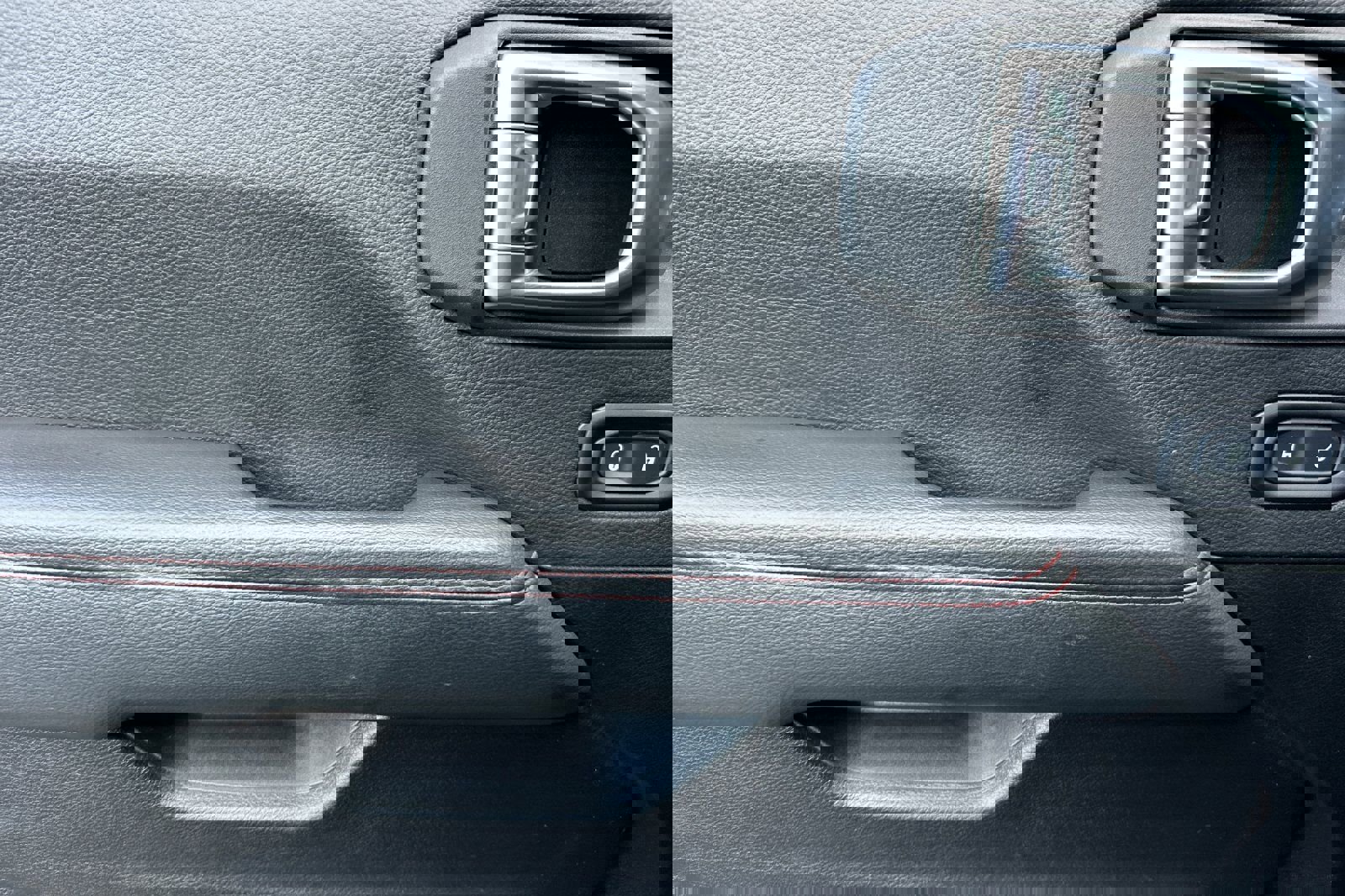 Used 2022 Jeep Gladiator Rubicon w/ Cold Weather Group image 11