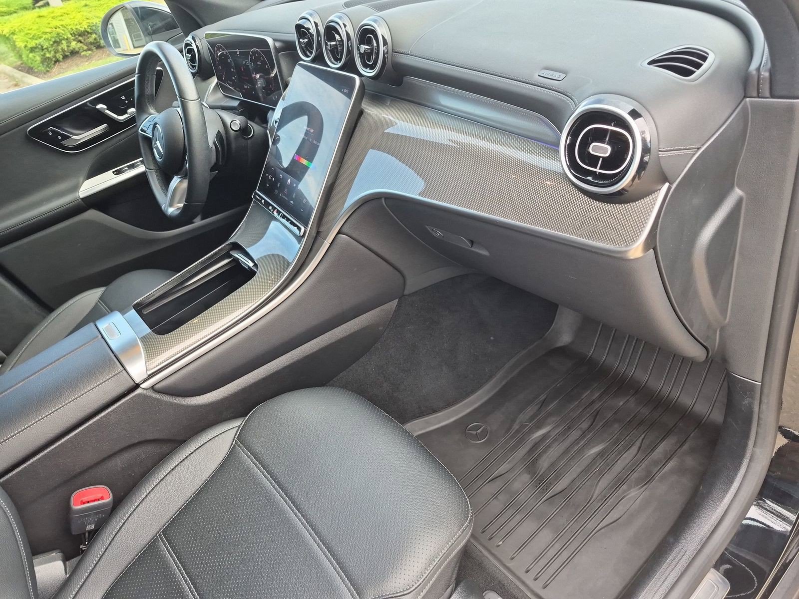 Used 2024 Mercedes-Benz GLC 300 4MATIC image 34