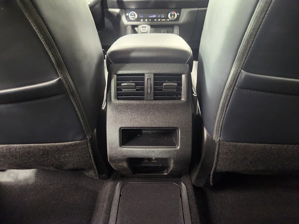 Used 2026 Nissan Rogue SL w/ Family Package AWD/4WD image 18