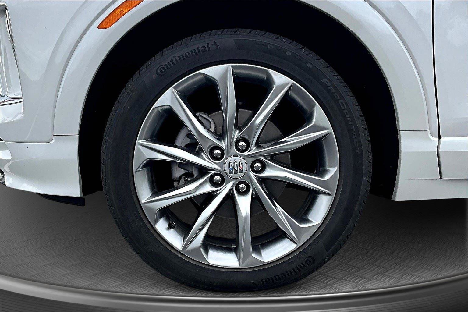 Certified 2024 Buick Encore GX Avenir image 9