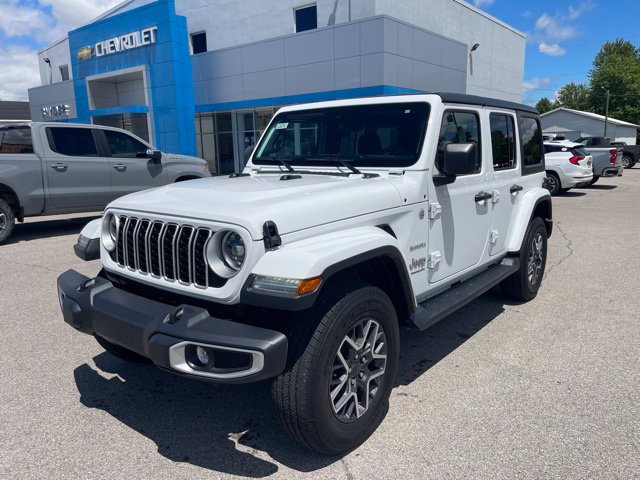 Used 2024 Jeep Wrangler Unlimited Sahara AWD/4WD image 2
