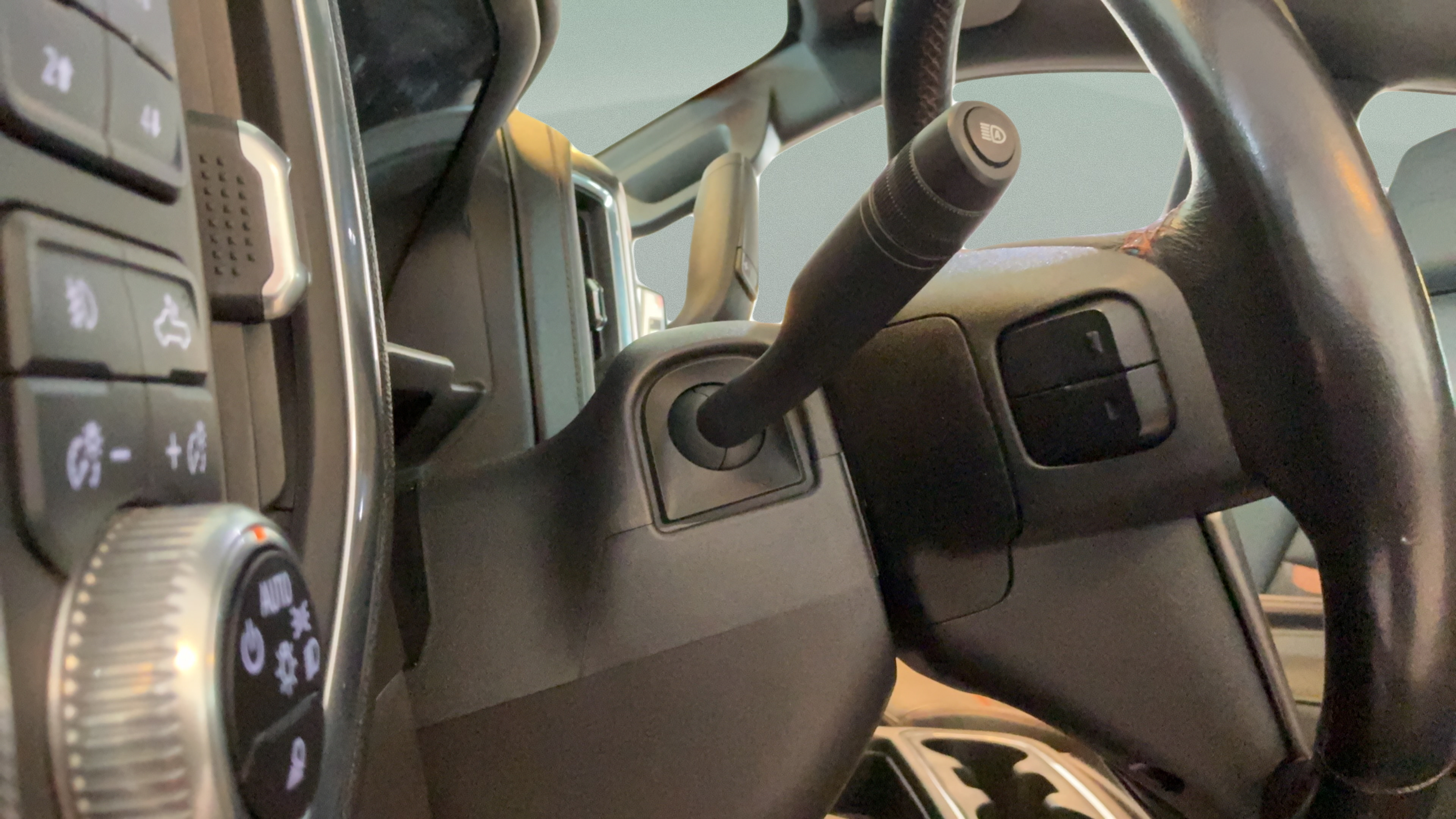 Used 2020 GMC Sierra 1500 AT4 w/ AT4 Premium Package AWD/4WD image 30