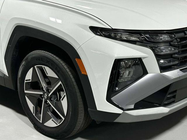 Certified 2025 Hyundai Tucson SEL AWD/4WD image 8