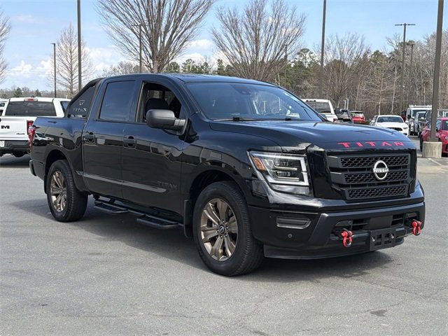 Used 2024 Nissan Titan SV w/ SV Bronze Edition Package image 14