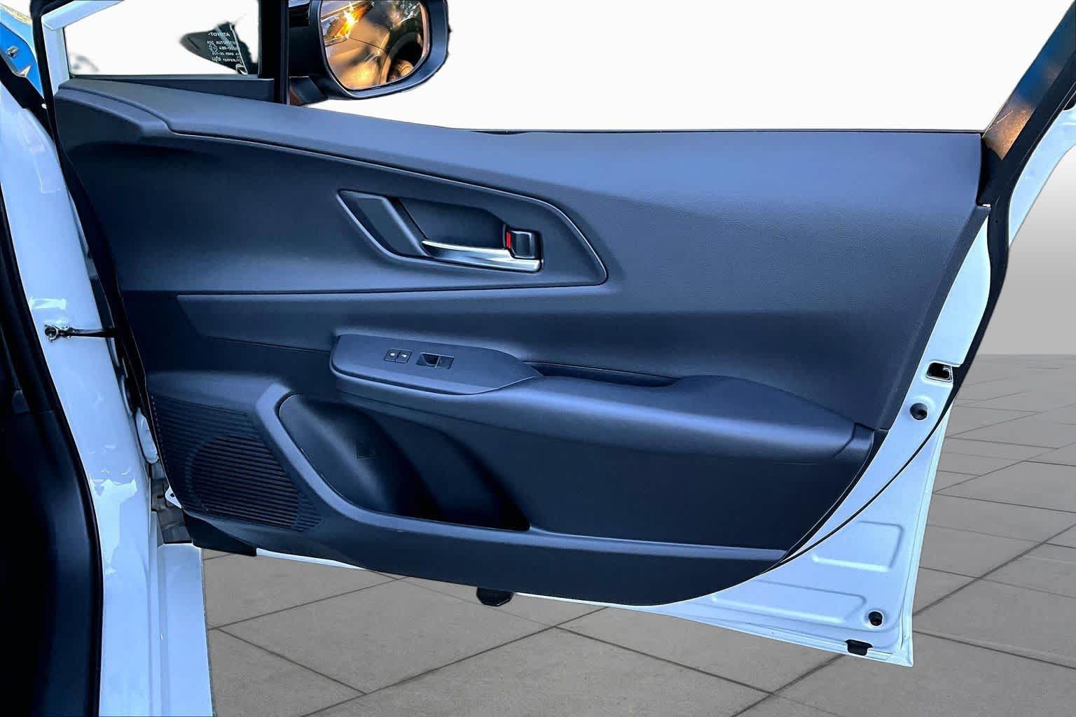 Certified 2026 Toyota Prius Plug-In Hybrid FWD image 21