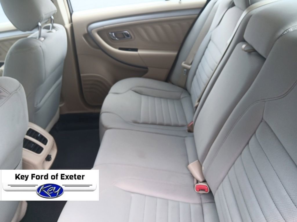 Used 2016 Ford Taurus SE image 18