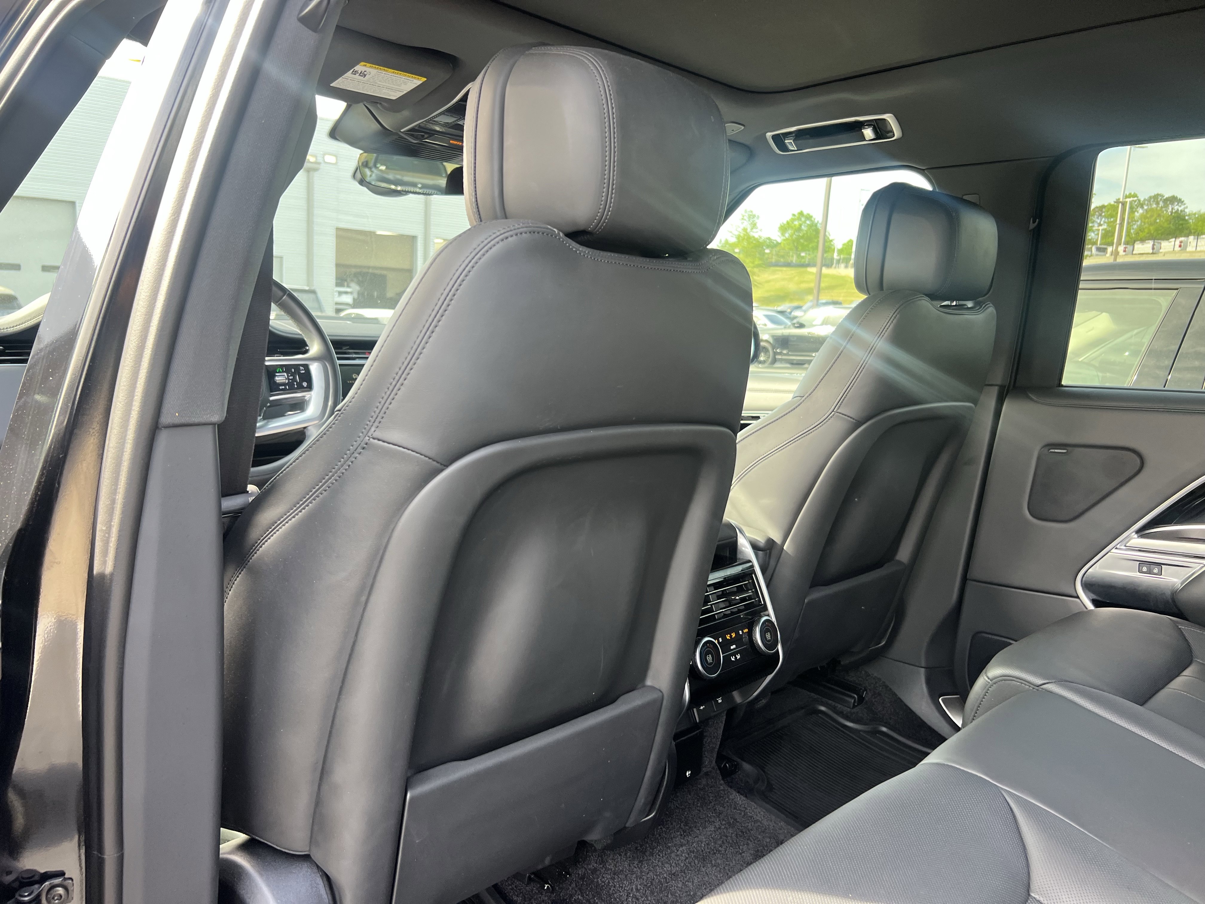 Certified 2024 Land Rover Range Rover Long Wheelbase SE image 32