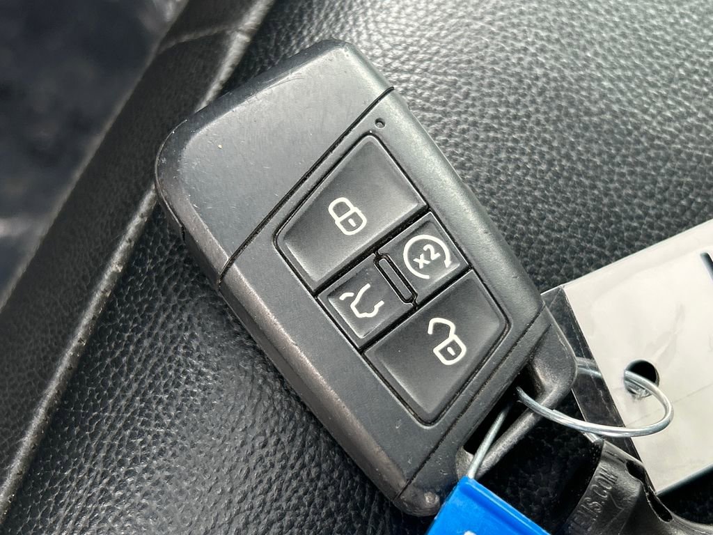 Used 2019 Volkswagen Tiguan SEL Premium R-Line w/ 3rd Row Seat Package image 35