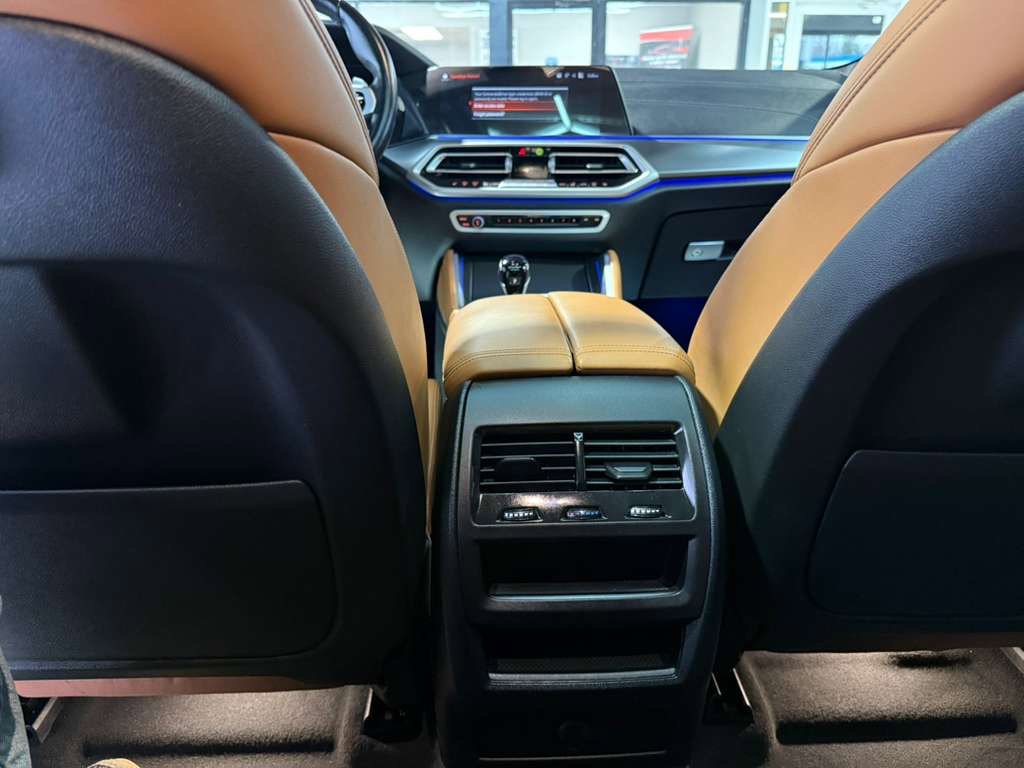 Used 2023 BMW X6 xDrive40i w/ M Sport Package image 37