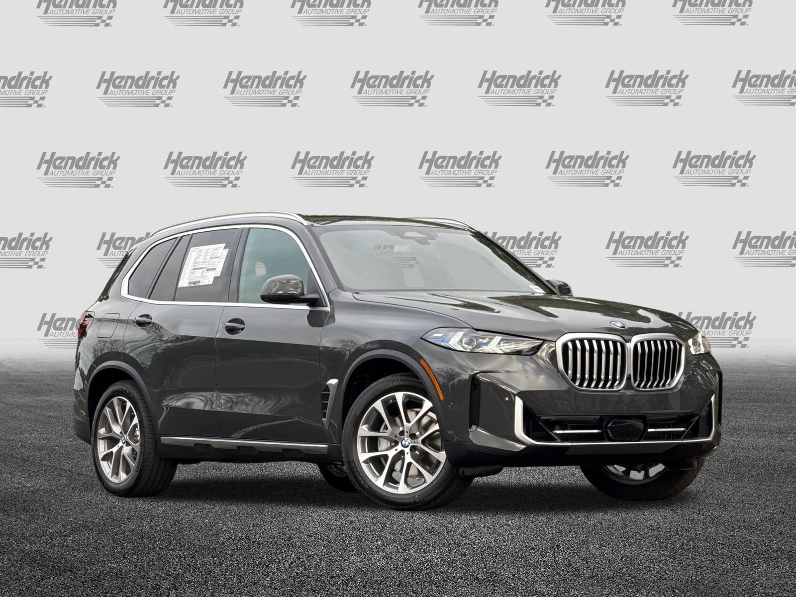 New 2026 BMW X5 xDrive40i w/ Premium Package image 2